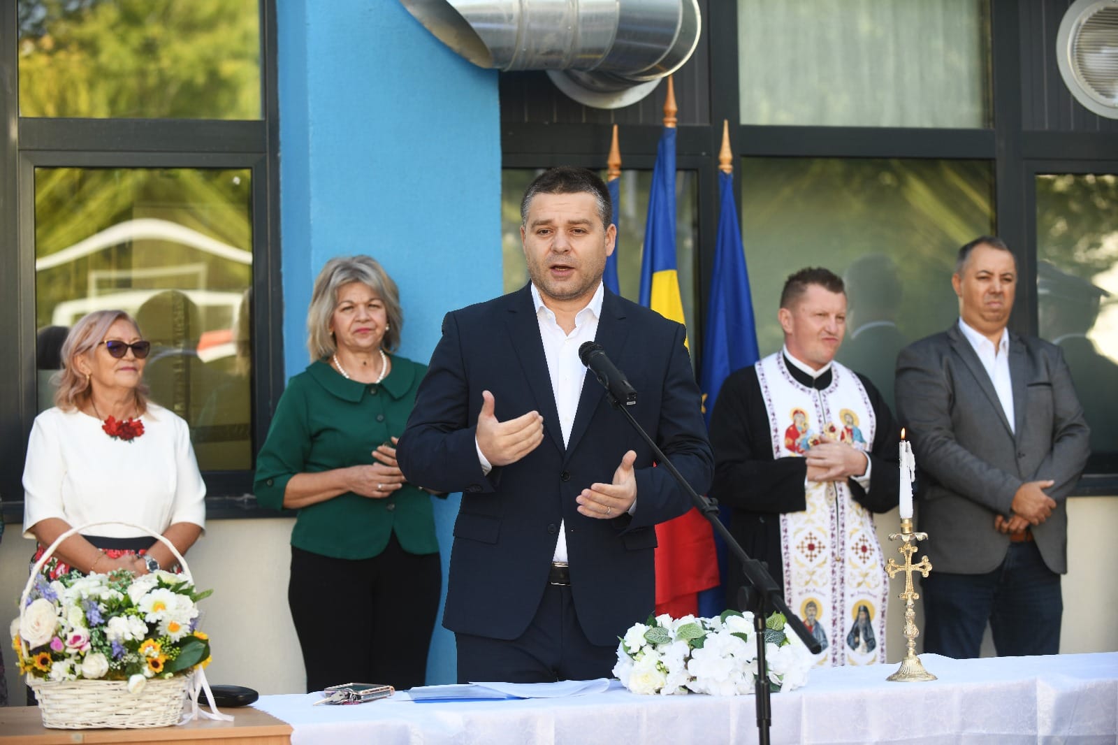 Primarul Ciprian Ciucu în prima zi de școală la Sf. Andrei