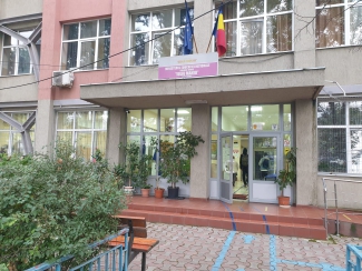 Poza Colegiul Tehnic Iuliu Maniu